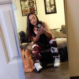 Meet your Posher, Marissa